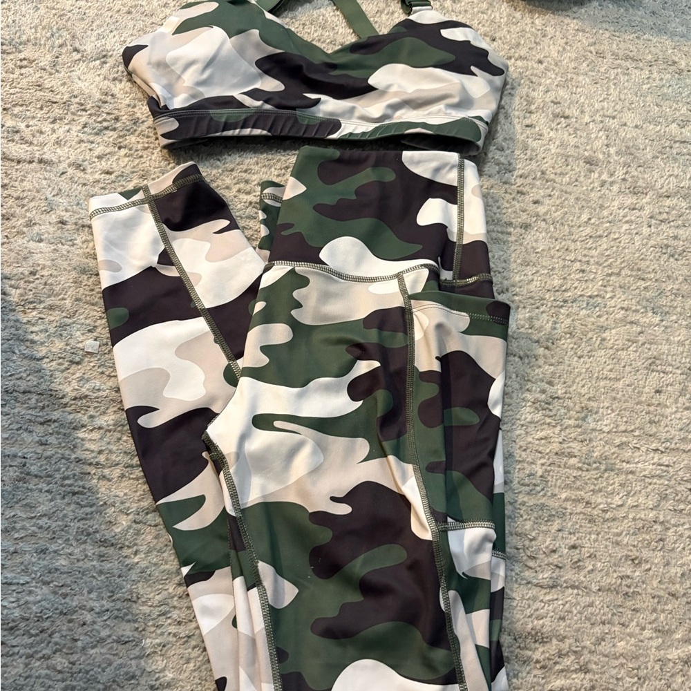Active Booty Camouflage workout set